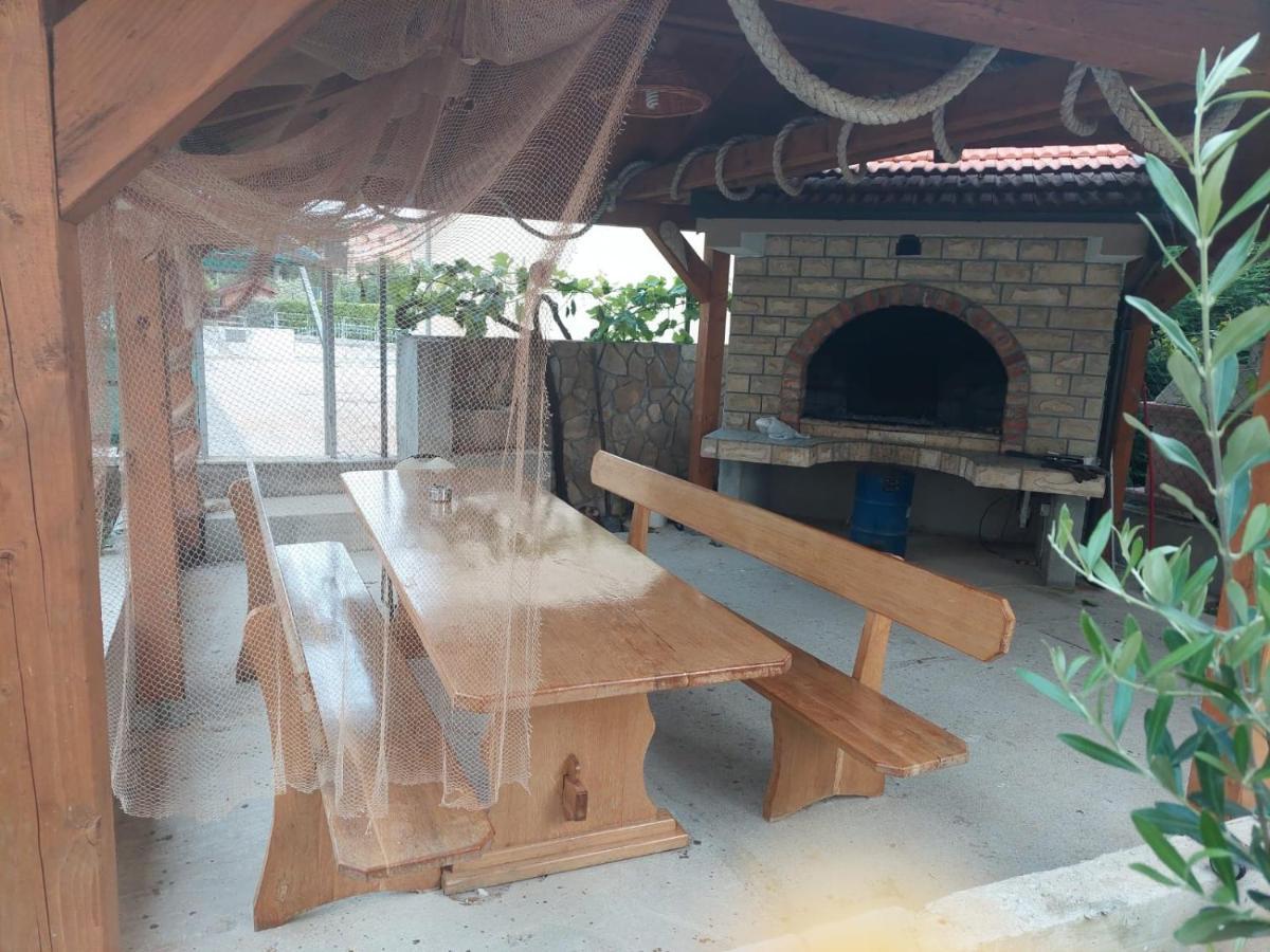 Apartments "Jope I Toni" Биоград на Мору Екстериор снимка