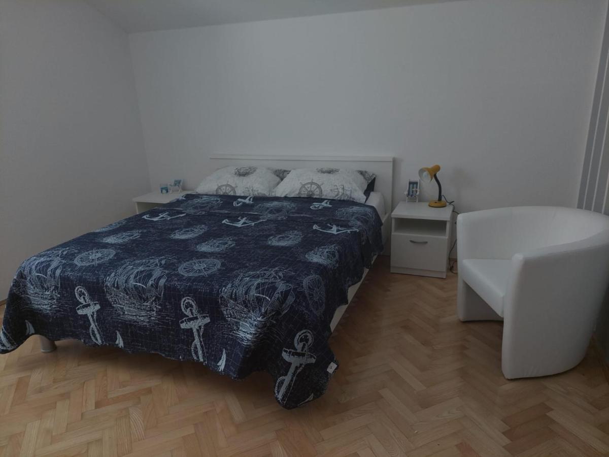 Apartments "Jope I Toni" Биоград на Мору Екстериор снимка