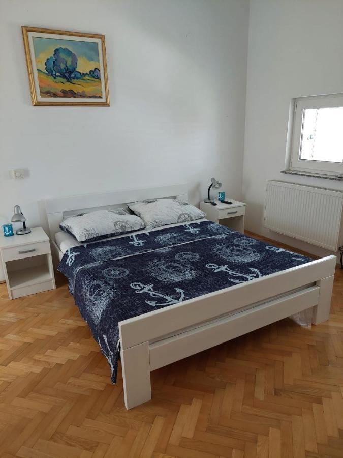 Apartments "Jope I Toni" Биоград на Мору Екстериор снимка