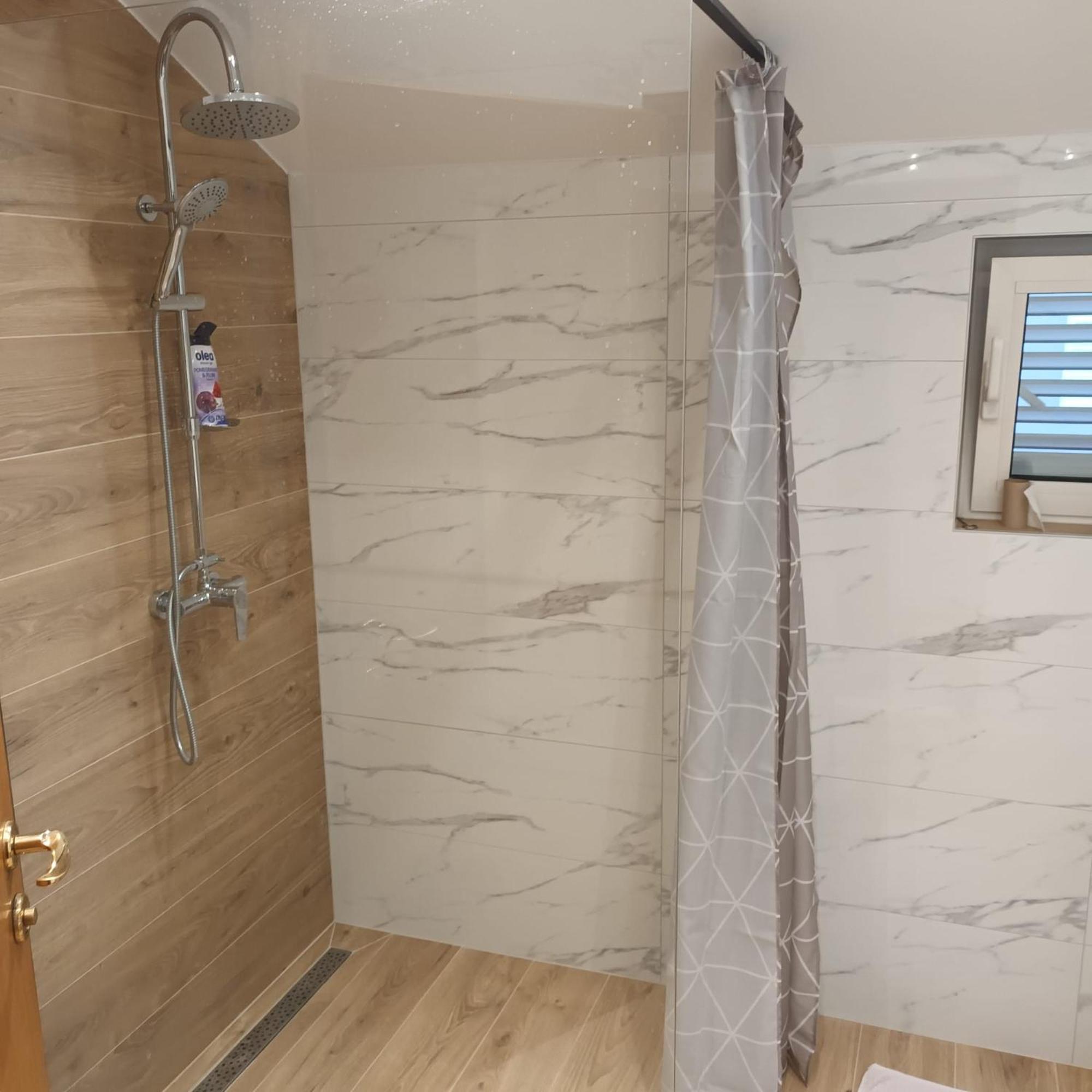 Apartments "Jope I Toni" Биоград на Мору Екстериор снимка